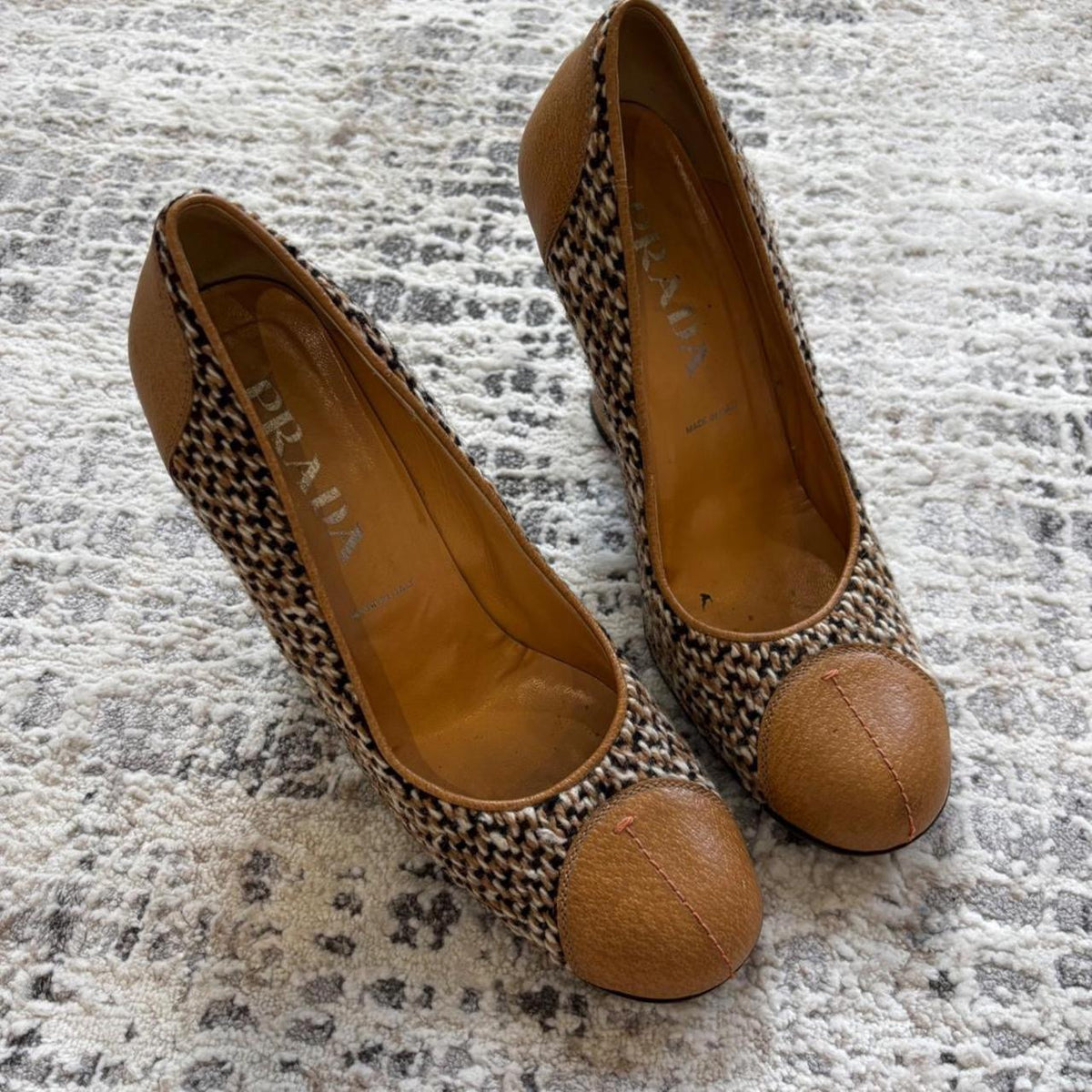 Prada FW00 Tan & White Tweed Heels