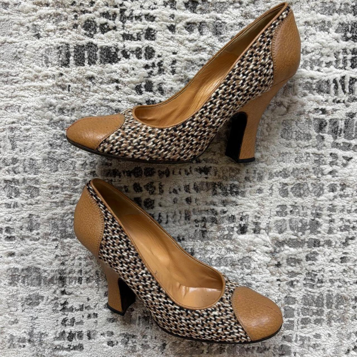 Prada FW00 Tan & White Tweed Heels