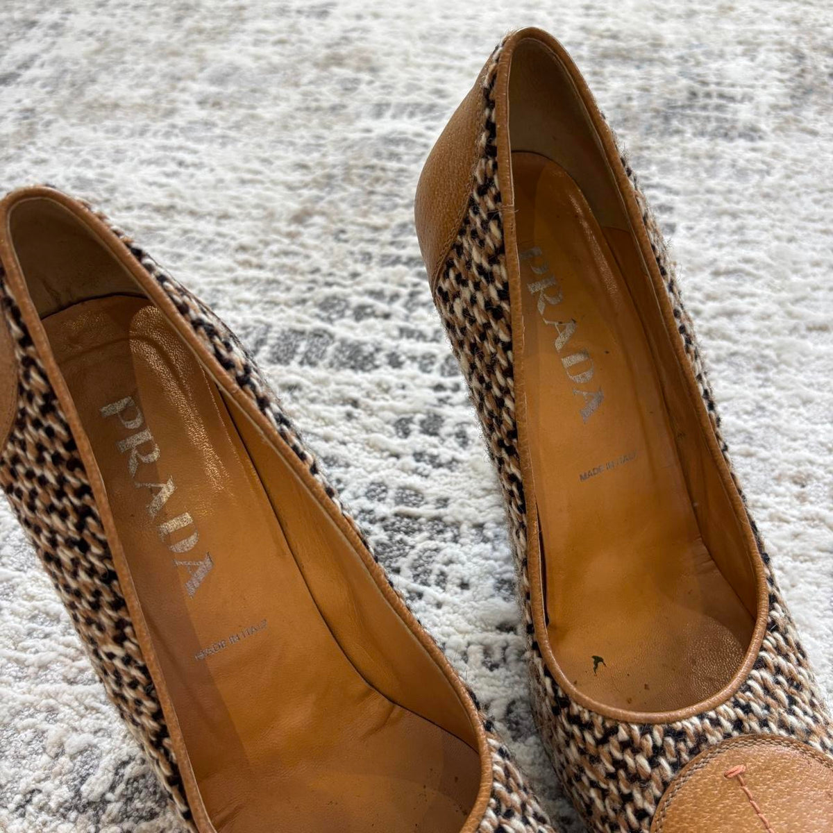 Prada FW00 Tan & White Tweed Heels