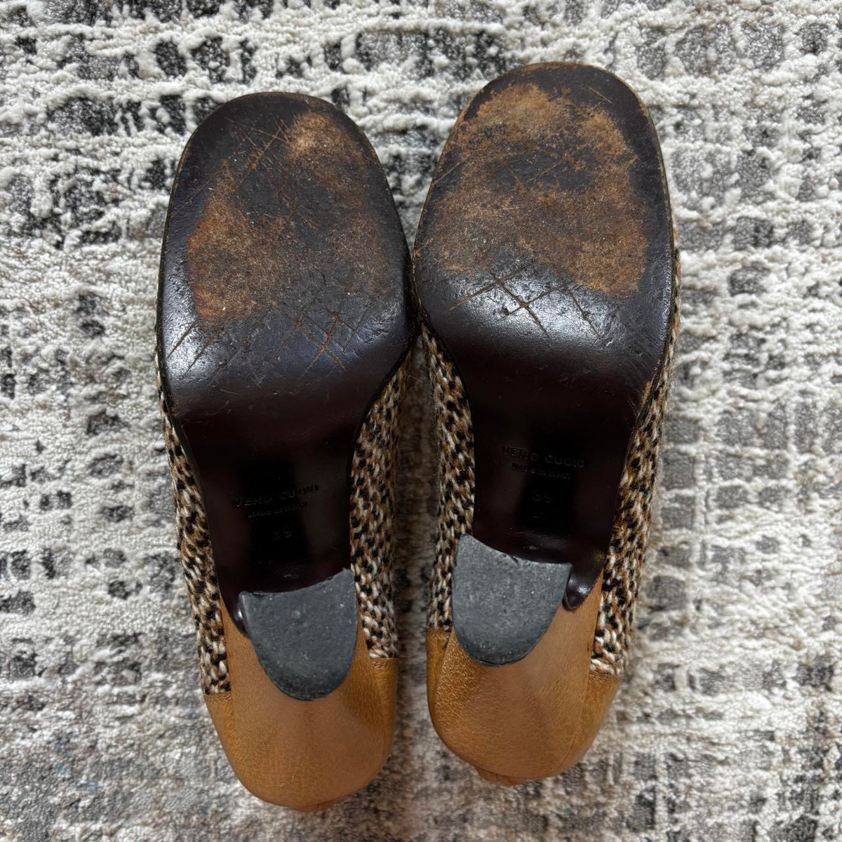 Prada FW00 Tan & White Tweed Heels