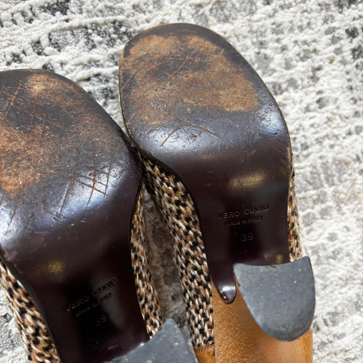 Prada FW00 Tan & White Tweed Heels
